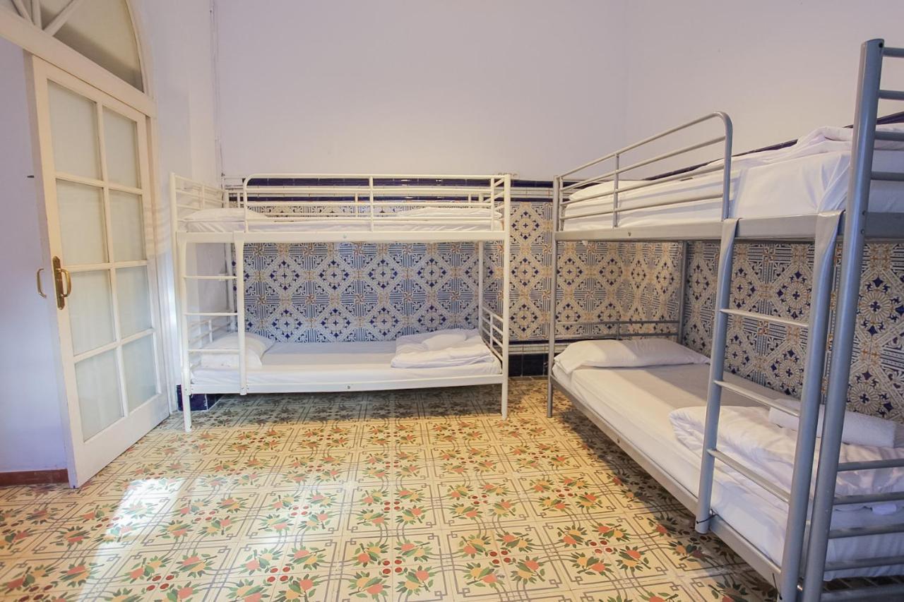 Bbtk Bed And Bike Hotel Malaga Exterior photo